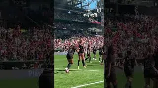 Thumbnail: Sights and sounds from the Portland Thorns’ 4-0 win over Racing Louisville