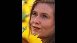 Thumbnail: Sunflowers shoot with Kimberley