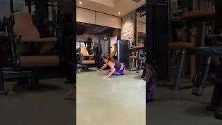 Thumbnail: Hip hip… no hooray🤣 #shilpashettyyoga #swasthrahomastraho #wellnesswithshilpa