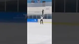 Thumbnail: Quintuple Twist! #figureskater