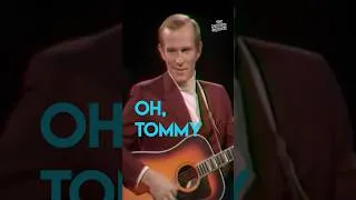 Thumbnail: He just couldn't resist 🫩 #smothersbrothers #comedyduos #classictv