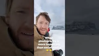 Thumbnail: when photography is more important than social media.