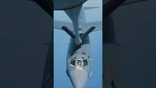 Thumbnail: Video footage of B-52 bombers refueling in the air before striking Iranian military targets blindly