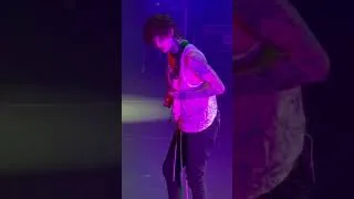 Thumbnail: Nick Johnston Champagne Solo Live