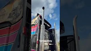 Thumbnail: V8 sound - 1992 Scania T143 420