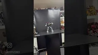 Thumbnail: Robosen Auto Transforming Soundwave