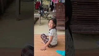 Thumbnail: Female veteran reunites with daughter after 7 years away from home.