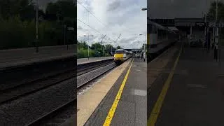 Thumbnail: Class 91127/82214 Passes Biggleswade platform 2 #shorts #train #railway #class91
