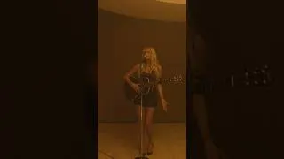 Thumbnail: @CarterFaith  "Bar Star" | Vevo DSCVR