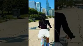 Thumbnail: Chicago Cycling Trip with Two Wheel Cruise🚴‍♀️🙋‍♀️👍 #shorts #travel #usa #chicago #bike #cycling