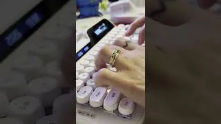 Thumbnail: ASMR Typewriter Mechanical Keyboard | Epomaker Glyph