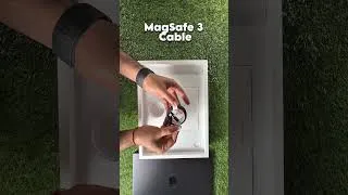 Thumbnail: Apple Macbook M5 Pro - My New Video Editing beast 💻🔥