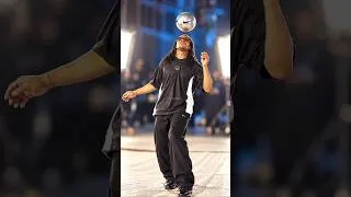 Thumbnail: EDGAR DAVIDS 🇳🇱 – NIKE FREESTYLE SKILLS 🔥
