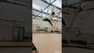 Thumbnail: Aerial Yoga Flow #2 Walk over - Flag