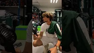 Thumbnail: Une journée avec un runner à Roland-Garros !