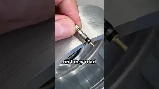 Thumbnail: Tire and air is held by those guys!