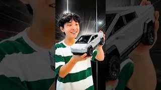 Thumbnail: Yejun's Build Cyber Pickup Truck Car LEGO Color Block Toy Assembly