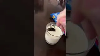 Thumbnail: The ONLY way to eat Oreos!