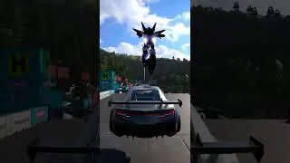 Thumbnail: Race Against A Giant Mech In Forza Horizon 6