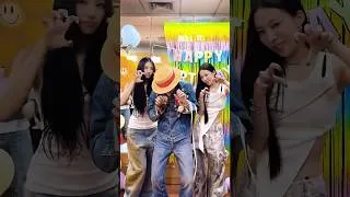 Thumbnail: G-DRAGON & MEOVV HANDS UP challenge | 지드래곤 & 미야오 핸즈업 챌린지 | #MEOVV_HANDSUP #HANDSUPchallenge #Shorts