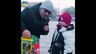Thumbnail: Энэ 2 бэлэгийн алийг нь сонгох вэ?
