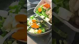 Thumbnail: Udon Bento Boxes 🇯🇵 Make 5 Meals in 30 minutes  #bento #japanesecooking #japanesefood #mealprep