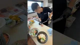 Thumbnail: Japan’s Young Head Chef Prepares the Freshest Seafood Bowl 🦐 #japanesefood