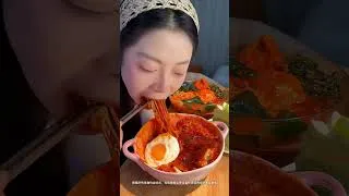 Thumbnail: 发10包,我吃的2包,细面也很劲道,辣酱偏咸口,甜味不明显,中辣,口感更中式,这款可以泡可以煮 #白象 #火鸡面 #短视频带货王