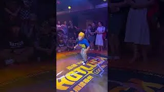 Thumbnail: I love this handsome dancing boy.
