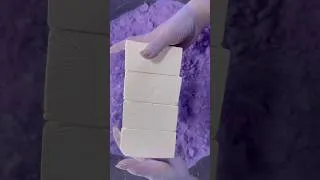 Thumbnail: Crushing Pure‑White Gym Chalk #oddlysatisfying