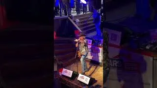 Thumbnail: John Stone Country shout Zpierre